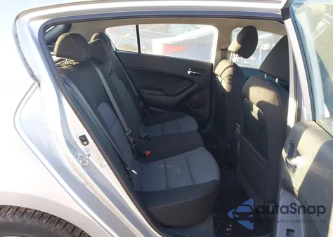 2016 Kia Forte Lx z USA, uszkodzony, nr VIN KNAFK5A89G5648260